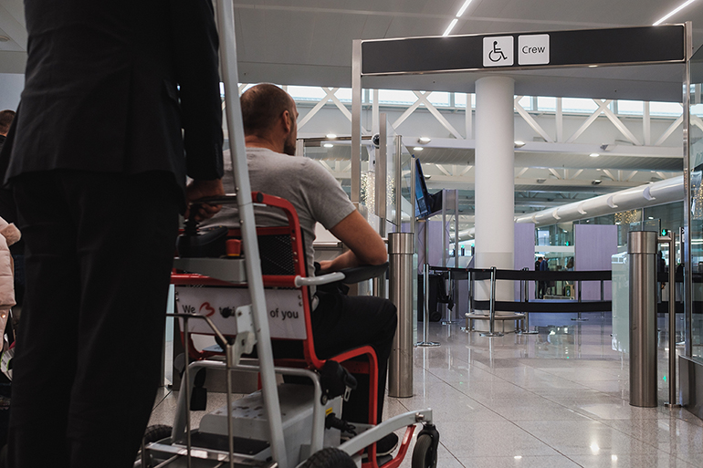 Facilicom Airport Services, luchthavensector, economie, passagiers, werknemers, luchtvaartmaatschappij, facilitaire diensten, beperkte mobiliteit, beperking, alleenreizende minderjarigen, vlucht, PRM-assistentie, assistentie, reisbureau, Movi+, ESF, Facilicom Airport Academy, PRM, safety awareness
