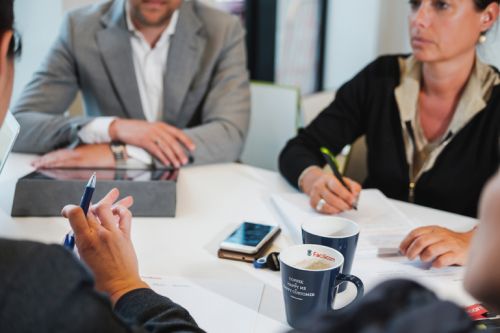 Facilicom, Facilicom Solutions, facility management, facilitaire dienstverlening, concepten, core business, bedrijf, organisatie, integrale dienstverlening, maincontract, security, catering, gebouwenonderhoud, schoonmaak, receptie, groenonderhoud, hvac, management, coördinatie, gebouwbeheer, beveiliging, spoc, kwalitatief, financieel, quick scan, verhuiscoördinatie, inventaris, renovatiewerken, operationele ondersteuning, mailroom, warehouse, service desk, conciërgie, RespondR, Happy Or Not