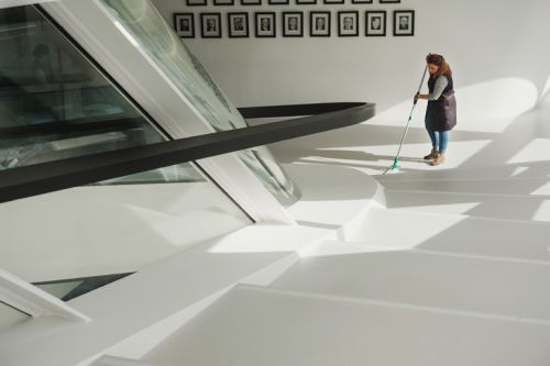 Facilicom, Gom, schoonmaak, VCA, ISO, MVO, milieu, hospitality, stralen, kantoren, overheid, food, zorg, onderwijs, retail, specialistische reiniging, mobiele, industriële, brand en waterschade, vloeronderhoud, dieptereiniging, glaswad, glasreiniging, reinigingsspecialist, Havenhuis