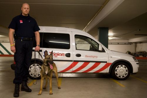Facilicom, Trigion, bewakingsagenten, beveiliging, bewakingsfirma, beveiligingsfirma, beveiligingsbedrijf, security bedrijven, hondenbrigade, hondengeleider, bewaking met hond, beveiliging met hond, hondengeleider beveiliging, hondenbeveiliging, douane hondengeleider