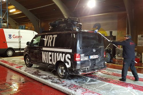 Mobile Cleaning Floor