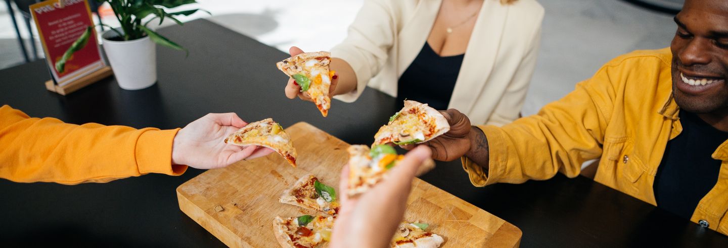 collega's delen pizza