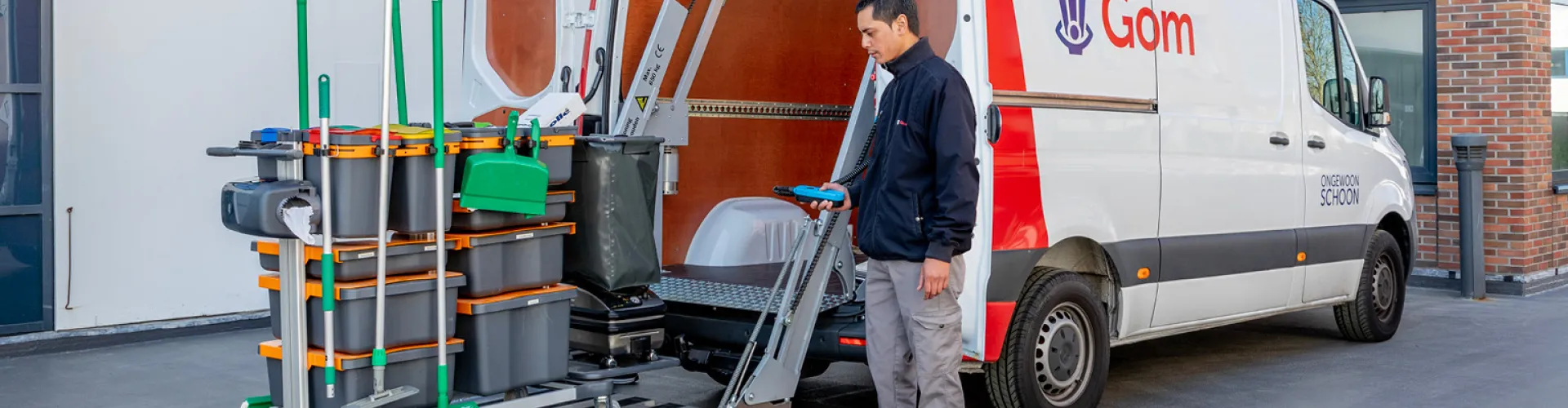 medewerker aan Gom auto