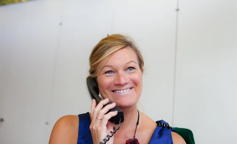 Facilicom, Facilicom Solutions, facility management, facilitaire dienstverlening, concepten, bedrijf, receptiediensten, RespondR, Happy Or Not, hospitality, gastvrijheid, ontvangst, onthaal, receptionist, vergaderzalen, meeting rooms, mailroom, operationele ondersteuning, gasten