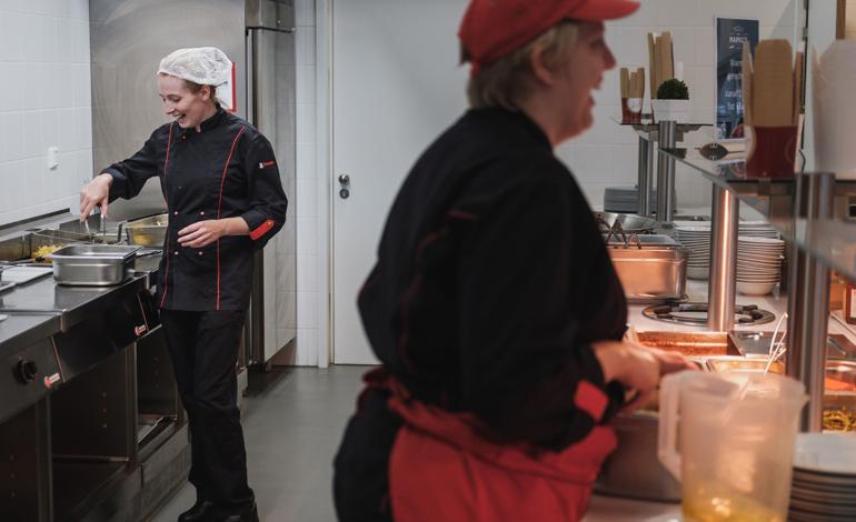 Facilicom, Prorest, catering, maaltijden, chef, seizoensgebonden, gastvrijheid, assortiment, gevarieerd, lekker, gezond, genieten, milieu, duurzaamheid, variatie, bedrijfsrestaurant, onderwijs, cafetaria, coffee corners, grab & go, lunch, informele meetings,