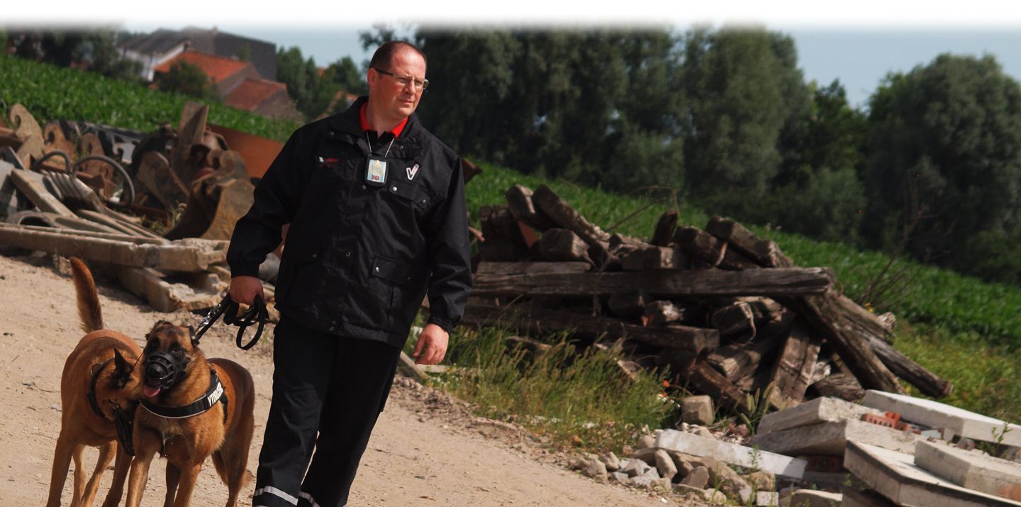 Facilicom, Trigion, bewakingsagenten, beveiliging, bewakingsfirma, beveiligingsfirma, beveiligingsbedrijf, security bedrijven, hondenbrigade, hondengeleider, bewaking met hond, beveiliging met hond, hondengeleider beveiliging, hondenbeveiliging, douane hondengeleider